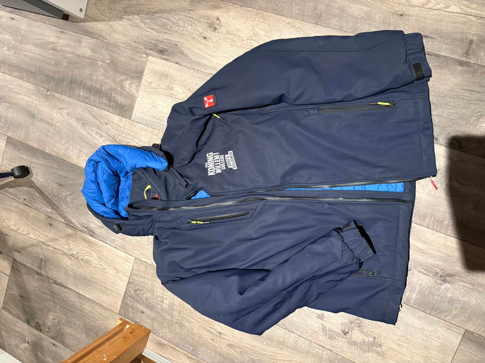 Kleding school den bosch, Ophalen of Verzenden, Zo goed als nieuw