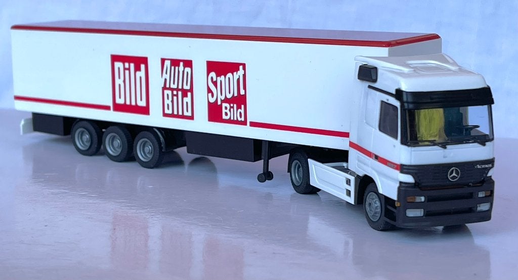 Albedo 250052: Mercedes-Benz Actros 1857 "Auto Bild", Ophalen of Verzenden, Zo goed als nieuw, Bus of Vrachtwagen