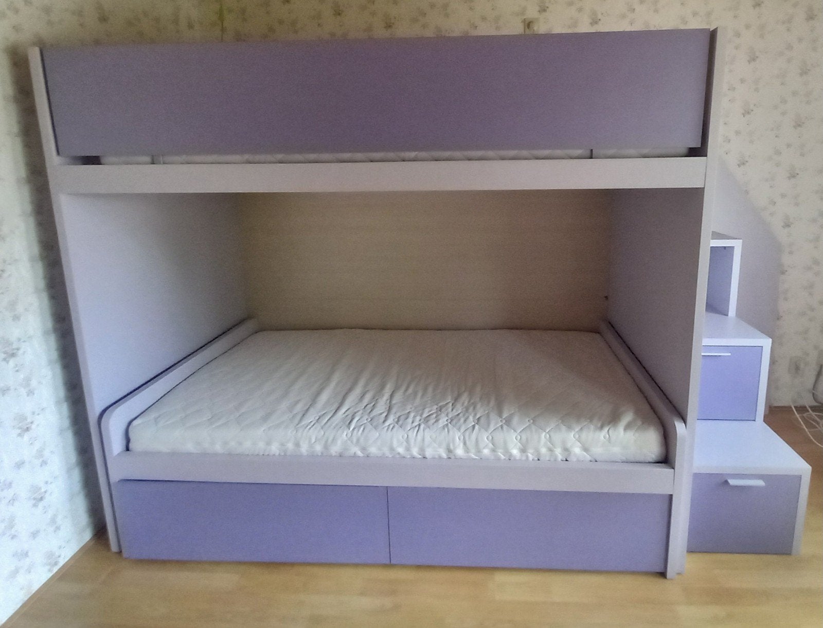 Stevig Stapelbed met Matrassen en Opbergruimte, Huis en Inrichting, Slaapkamer | Stapelbedden en Hoogslapers, Ophalen, Gebruikt