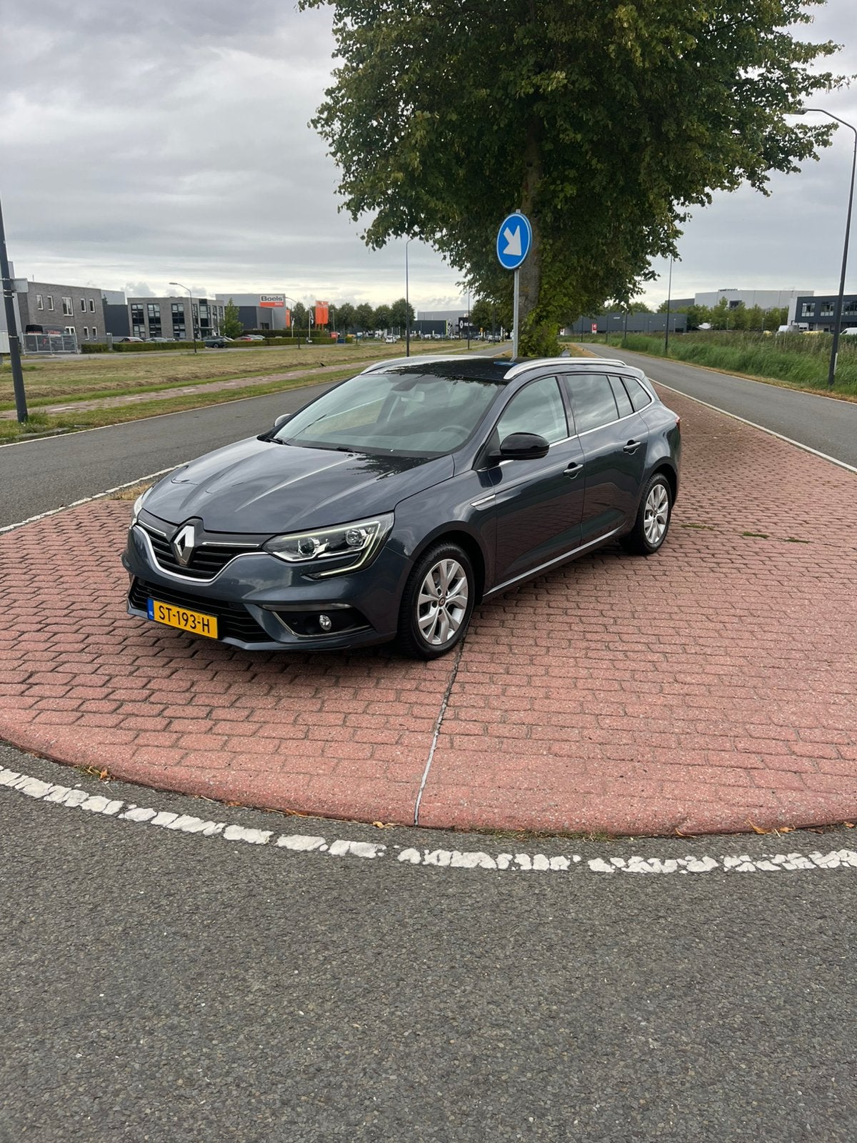Renault Mégane 1.3 Energy TCe 115pk 2018 Grijs, Auto's, Voorwielaandrijving, Dealer onderhouden, Stof, 4 cilinders