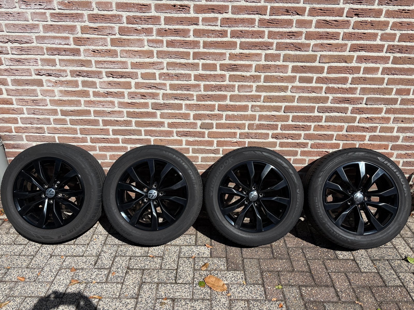 Hoogglans zwarte zomerset 215/55R17 Volkswagen, Auto-onderdelen, Banden en Velgen, Ophalen, Banden en Velgen, 17 inch, Personenwagen