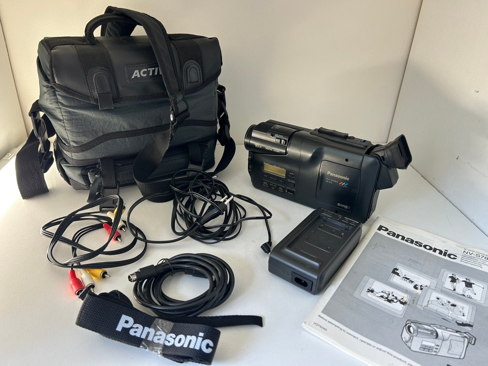 Panasonic NV-S78e S-VHS-C camcorder, Ophalen of Verzenden