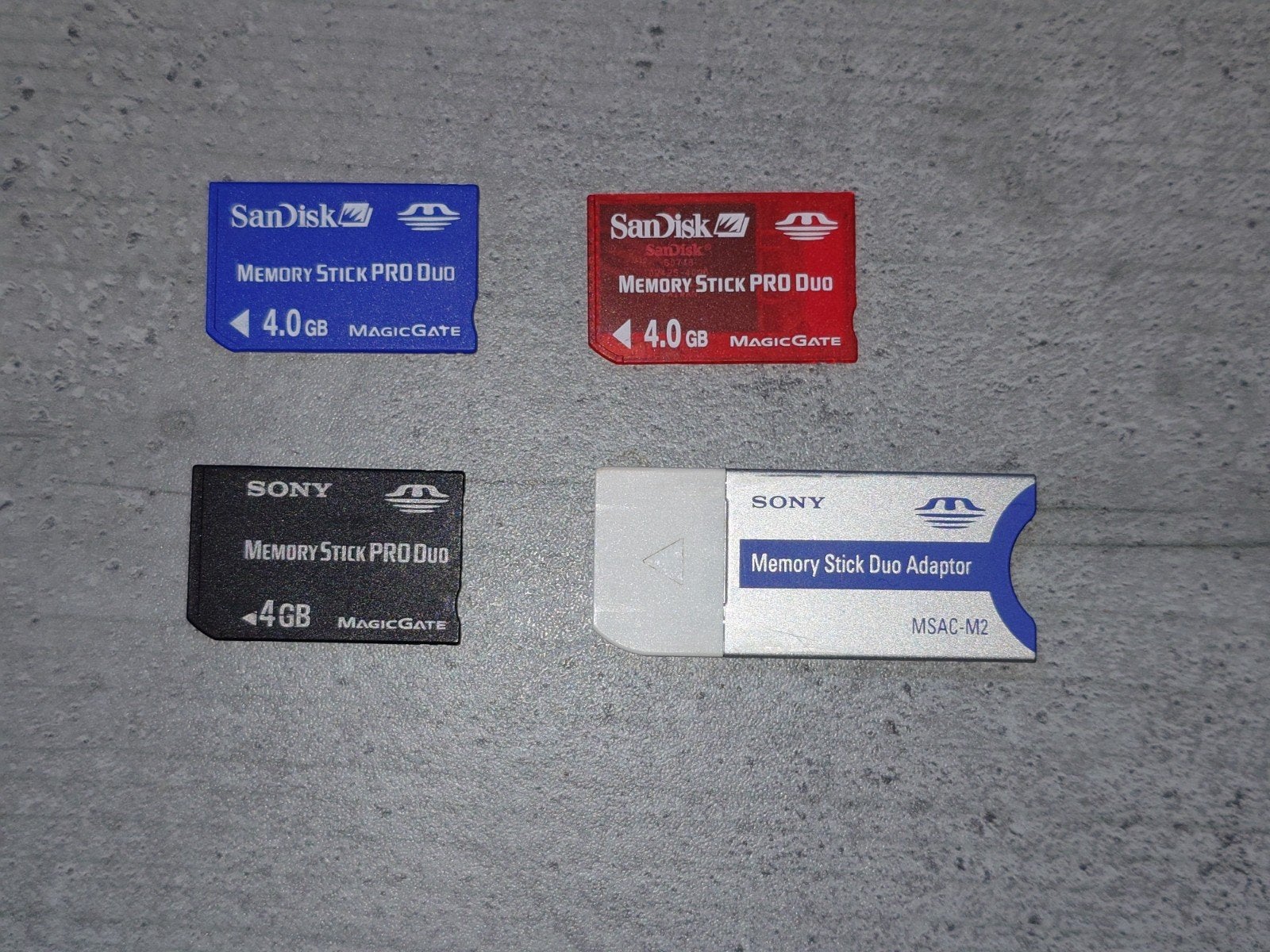 Memory Stick Pro Duo 4GB | Sony | SanDisk | Adapters, Ophalen, Memory stick, Zo goed als nieuw, Sony