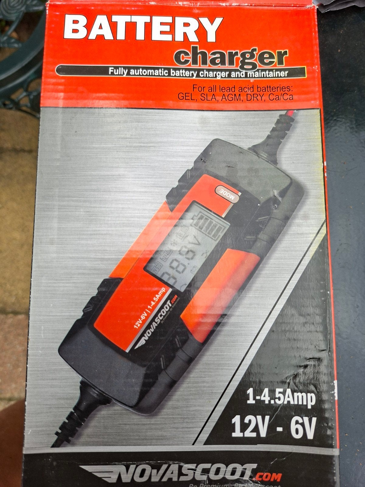 Acculader 12V/6V - Nieuwstaat, Ophalen of Verzenden, Nieuw, Universele onderdelen