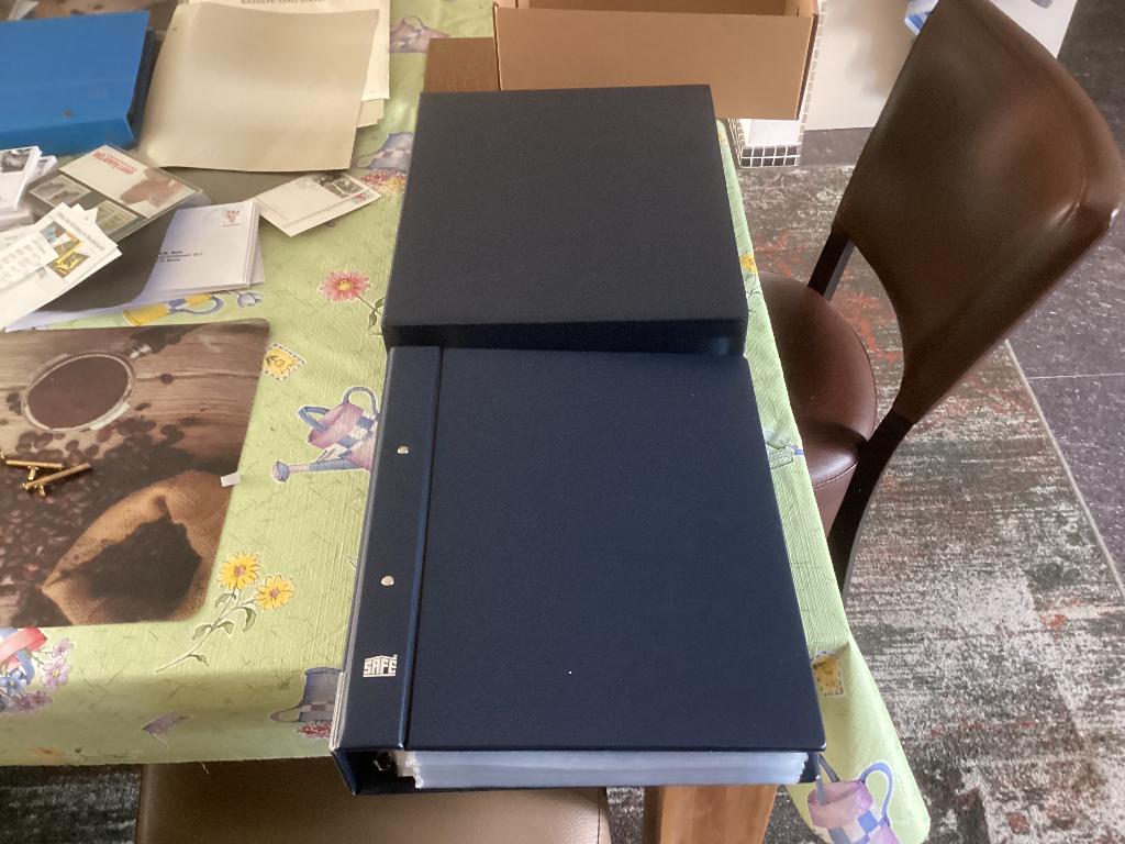 Lege dikke Safe album met cassette en 84 bladen voor een goe, Postzegels en Munten, Ophalen, Onbeschreven, Nederland