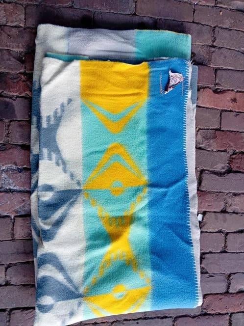 2 x leidse wollen deken 1 persoons bed gekleurd, Gebruikt, Ophalen of Verzenden, Deken of Dekbed, Overige kleuren