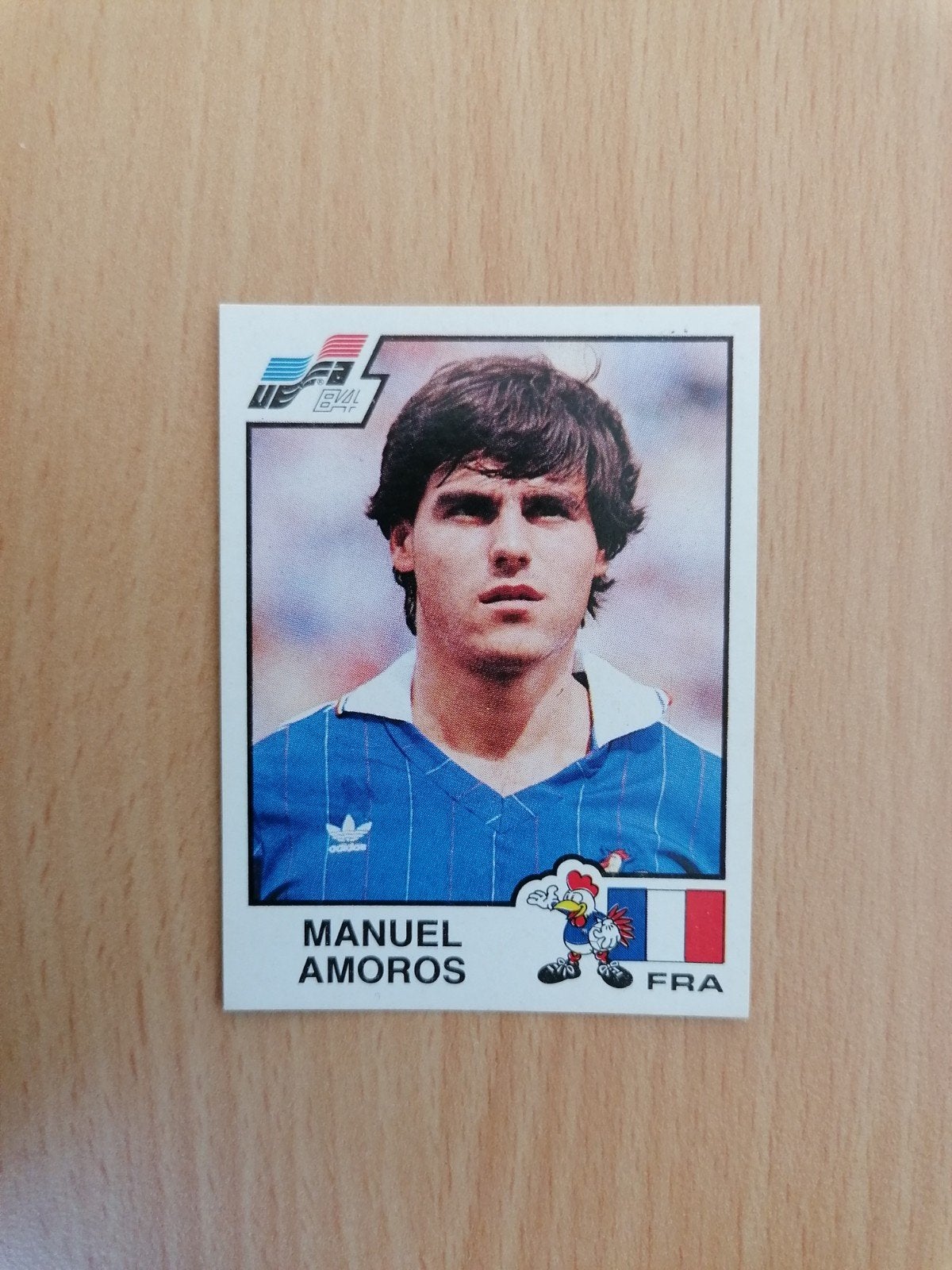 Panini Euro 84 #43 Manuel Amaros-Frankrijk., Verzamelen, Sportartikelen en Voetbal, Ophalen of Verzenden, Zo goed als nieuw, Buitenlandse clubs