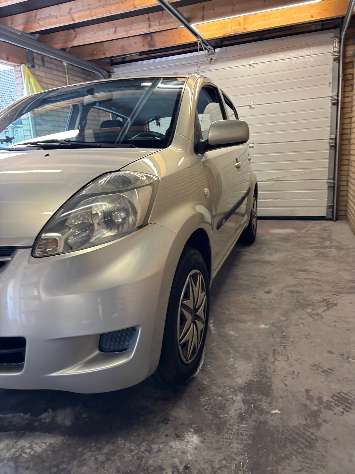 Daihatsu Sirion 1.3 2008 Beige, Auto's, Voorwielaandrijving, 31 €/maand, 4 cilinders, Beige