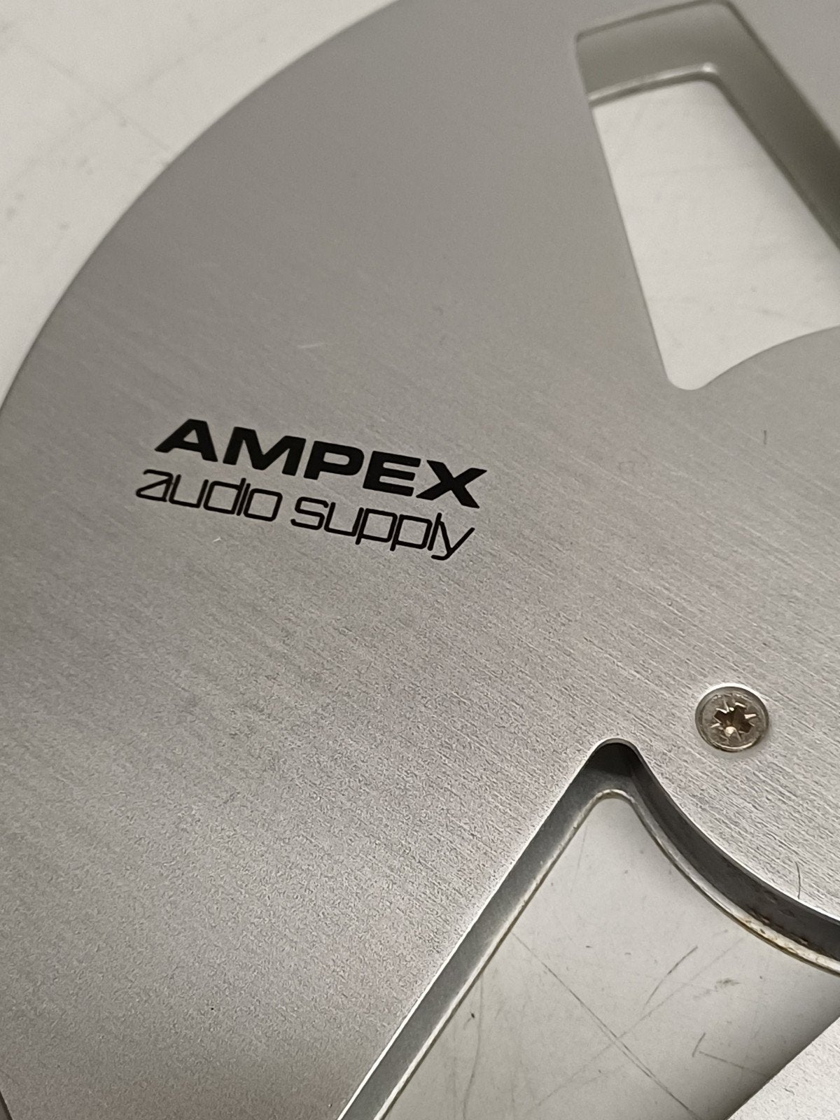 Ampex 18cm metalen spoelen, waarvan 1 met band, Audio, Tv en Foto, Ophalen of Verzenden, Onderdeel, Met banden