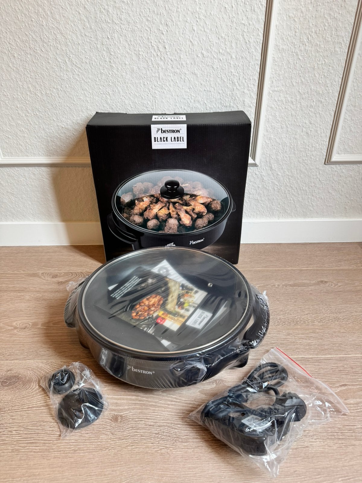 Bestron Black Label Multifunctionele Snackpan – Nieuwstaat, Witgoed en Apparatuur, Ophalen, Zo goed als nieuw, 4 t/m 7 personen