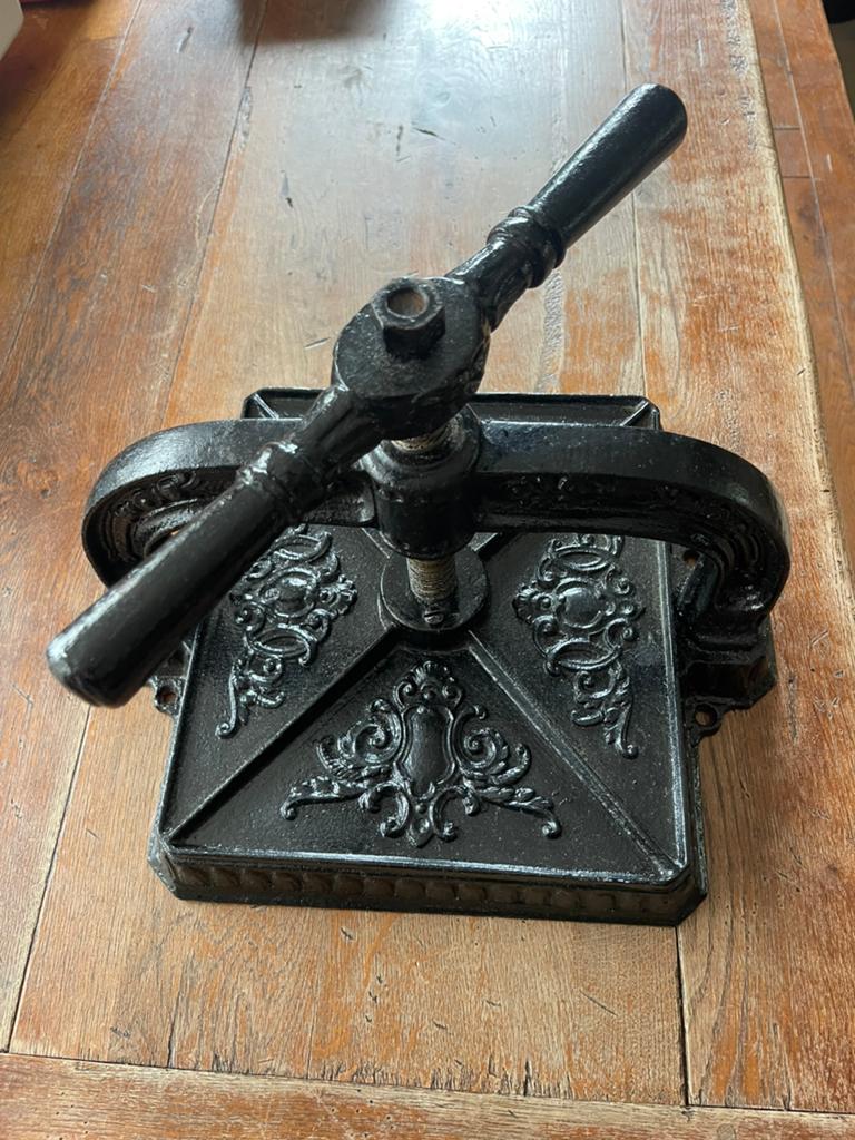 Antieke gietijzeren boekenpers, Ophalen of Verzenden