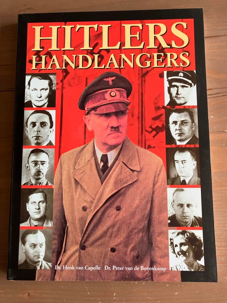 Hitlers Handlangers - Boek over de Tweede Wereldoorlog, Ophalen of Verzenden, Tweede Wereldoorlog, Zo goed als nieuw, Algemeen