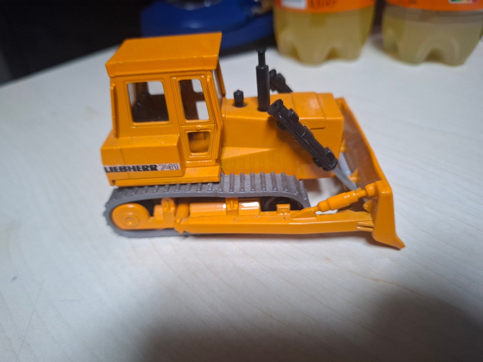 Siku 1889 Liebherr 741 Bulldozer Model - Zo goed als nieuw, Ophalen of Verzenden, Nieuw, Overige typen, SIKU
