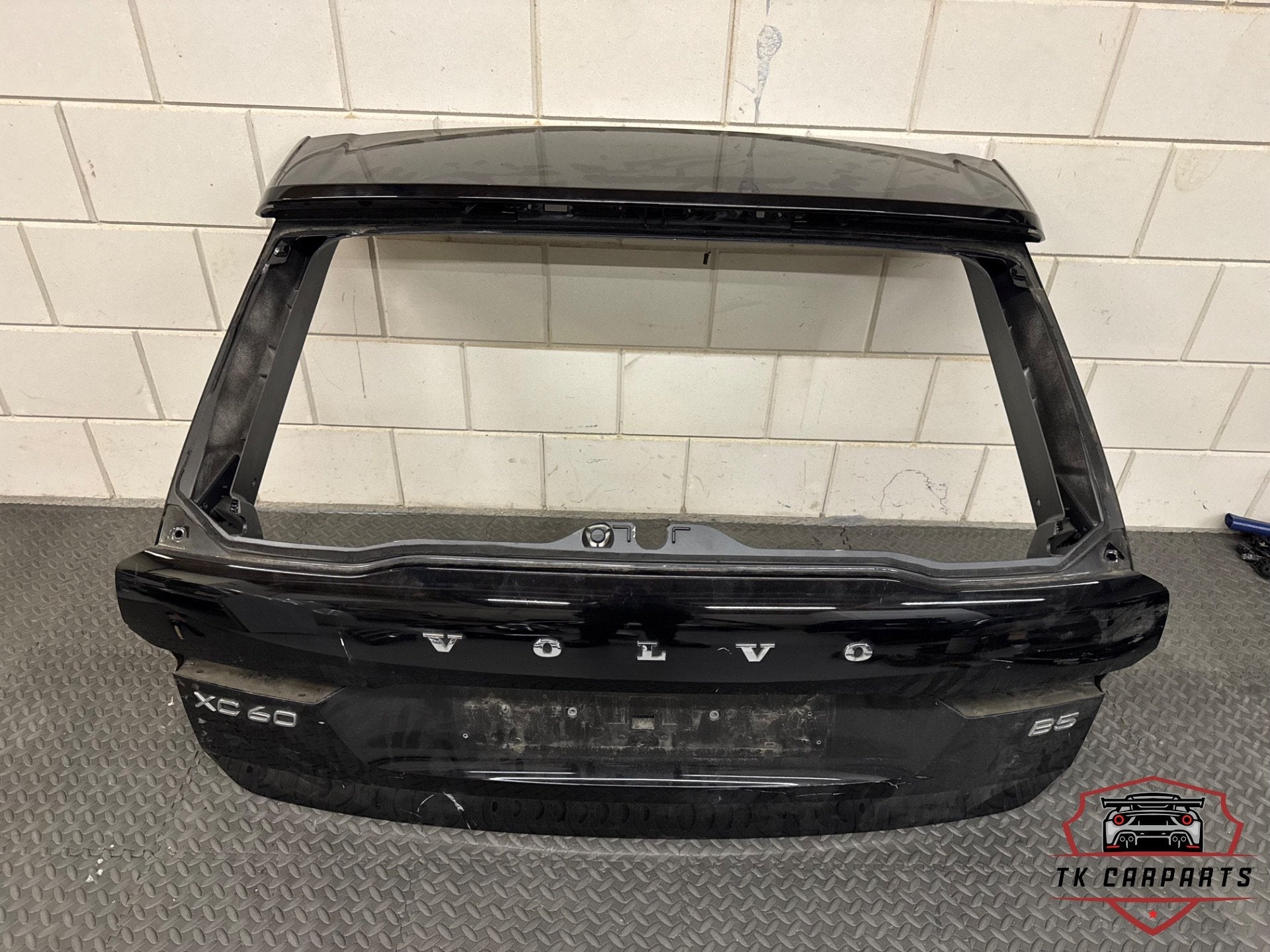 Volvo XC60 II achterklep/kofferklep 31420451-1, Gebruikt, Gunnar Engellaus vag 8
405 31  Gothenburg, SE, Info@volvocars.com, Ophalen of Verzenden