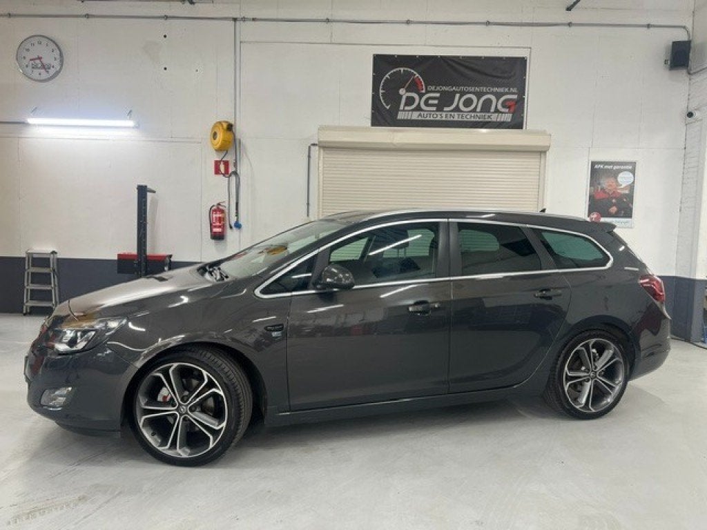Opel ASTRA 1.6 T SPORT OPC, Camera, Stoel verw., schuif/kant, Auto's, Opel, Euro 5, Startonderbreker, Gebruikt, 4 cilinders