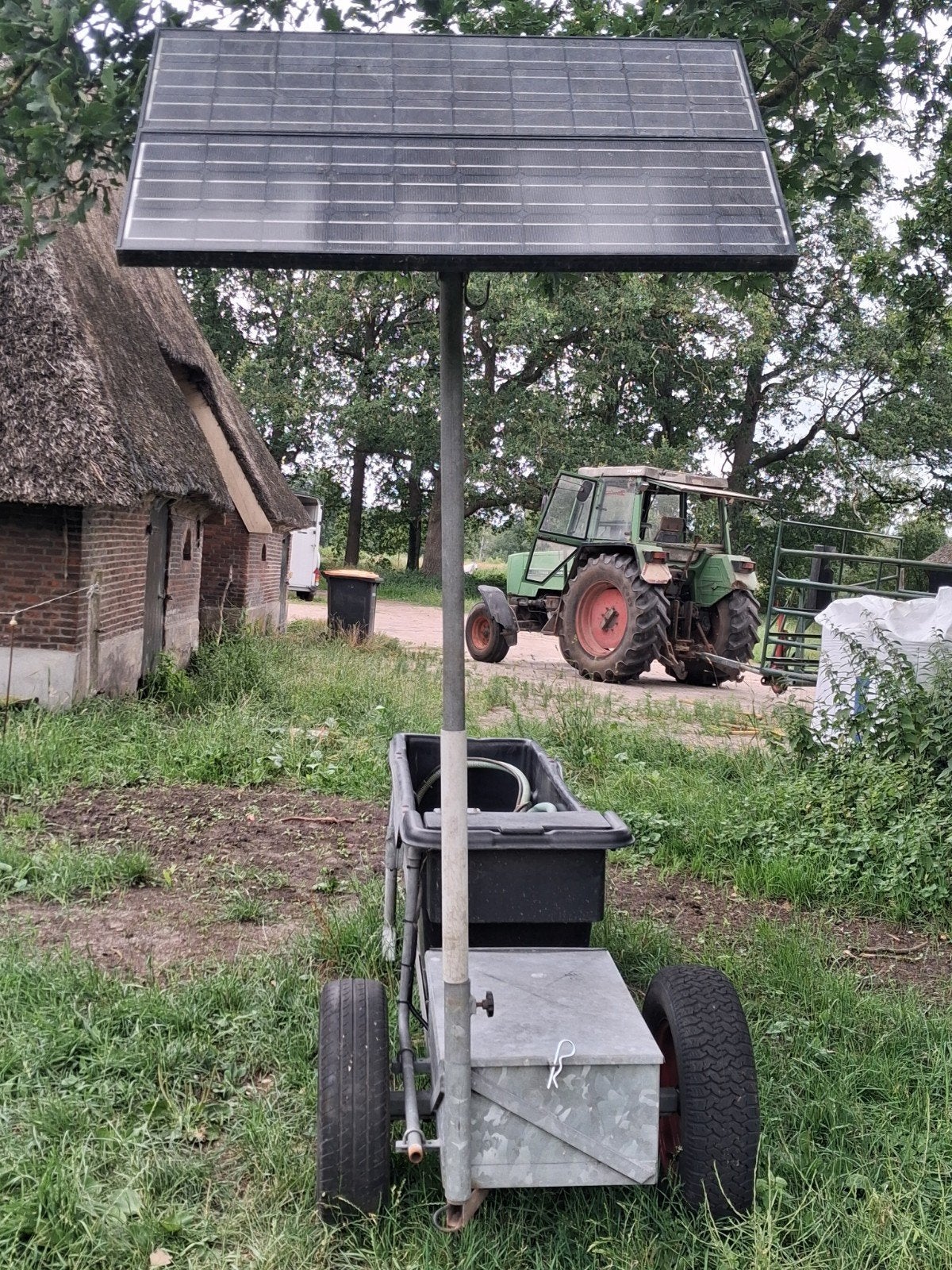 Zonnepaneel drinkbak voor paarden koeien, Ophalen of Verzenden, Nieuw