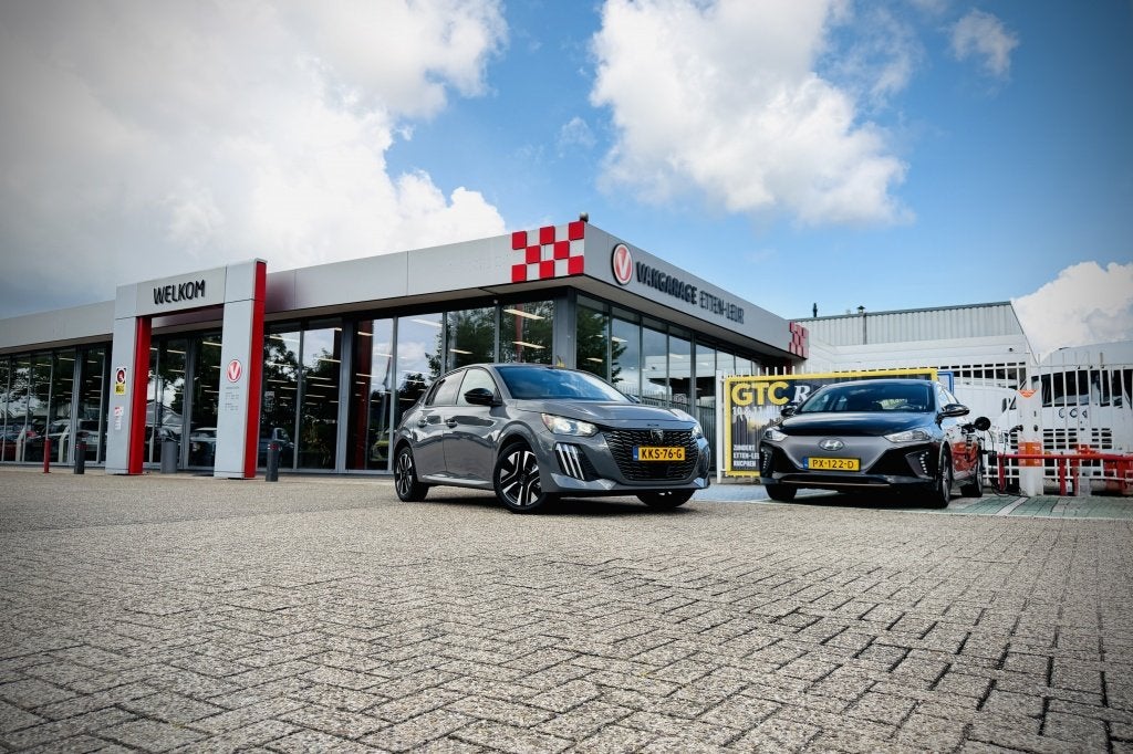 Peugeot 208 1.2 100PK Allure | CLIMA | PDC | CARPLAY + ANDRO, 12 maanden, Gebruikt, Euro 6, Parkeersensor