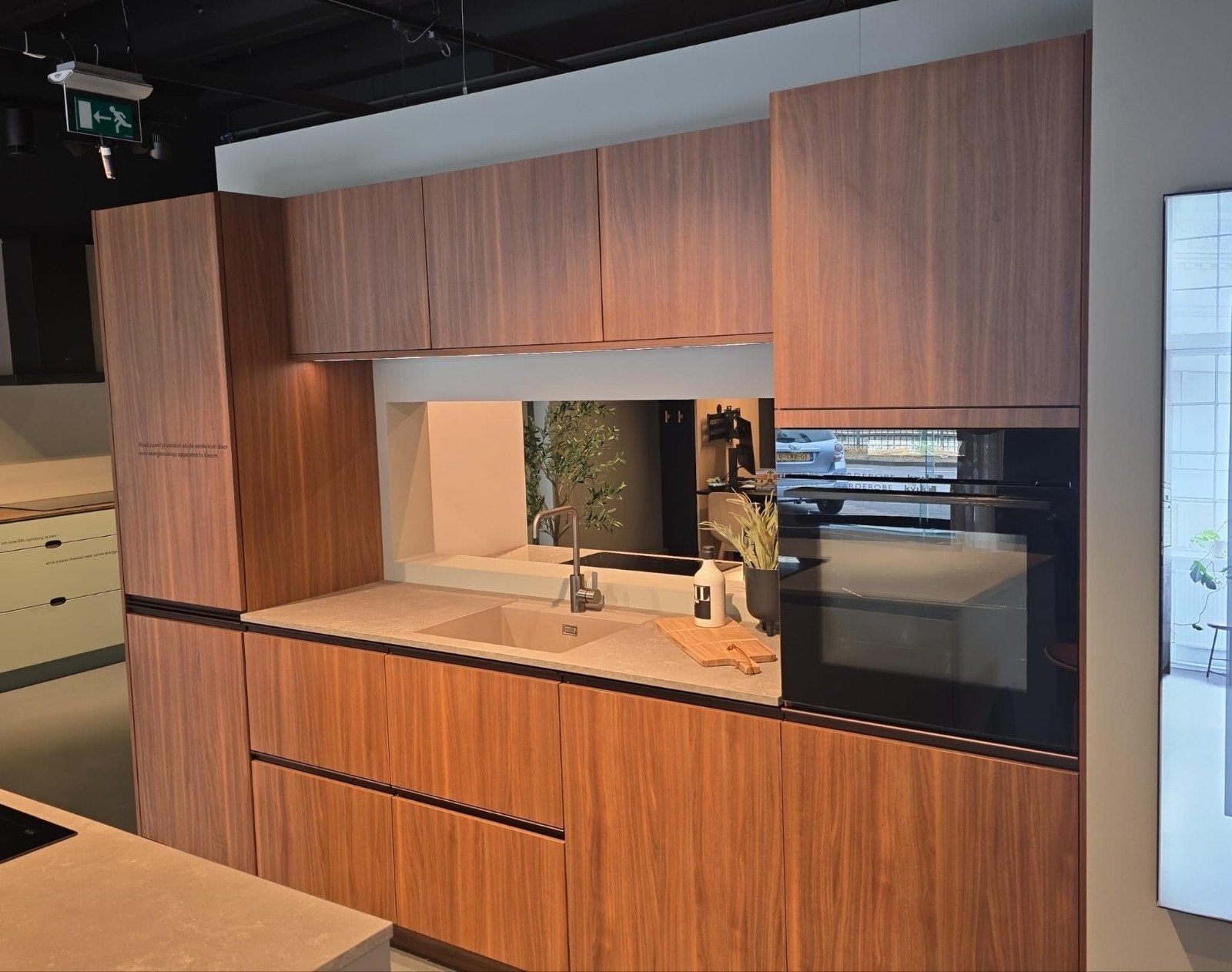 NIEUWE KVIK KEUKEN  |  Deens design, Ophalen, Bruin, Nieuw, Dubbelwandige keuken