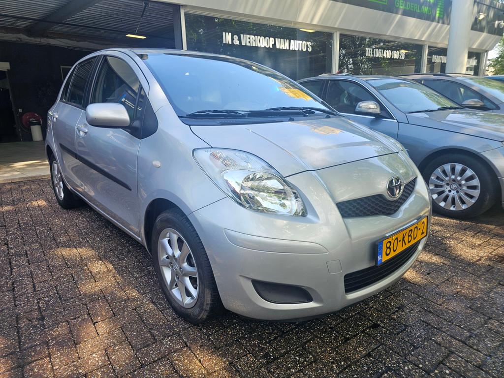 Toyota Yaris 1.3 VVTi Aspiration | 2E EIGENAAR | 12MND GARAN, Auto's, Toyota, Voorwielaandrijving, 1025 kg, 4 cilinders, Bedrijf