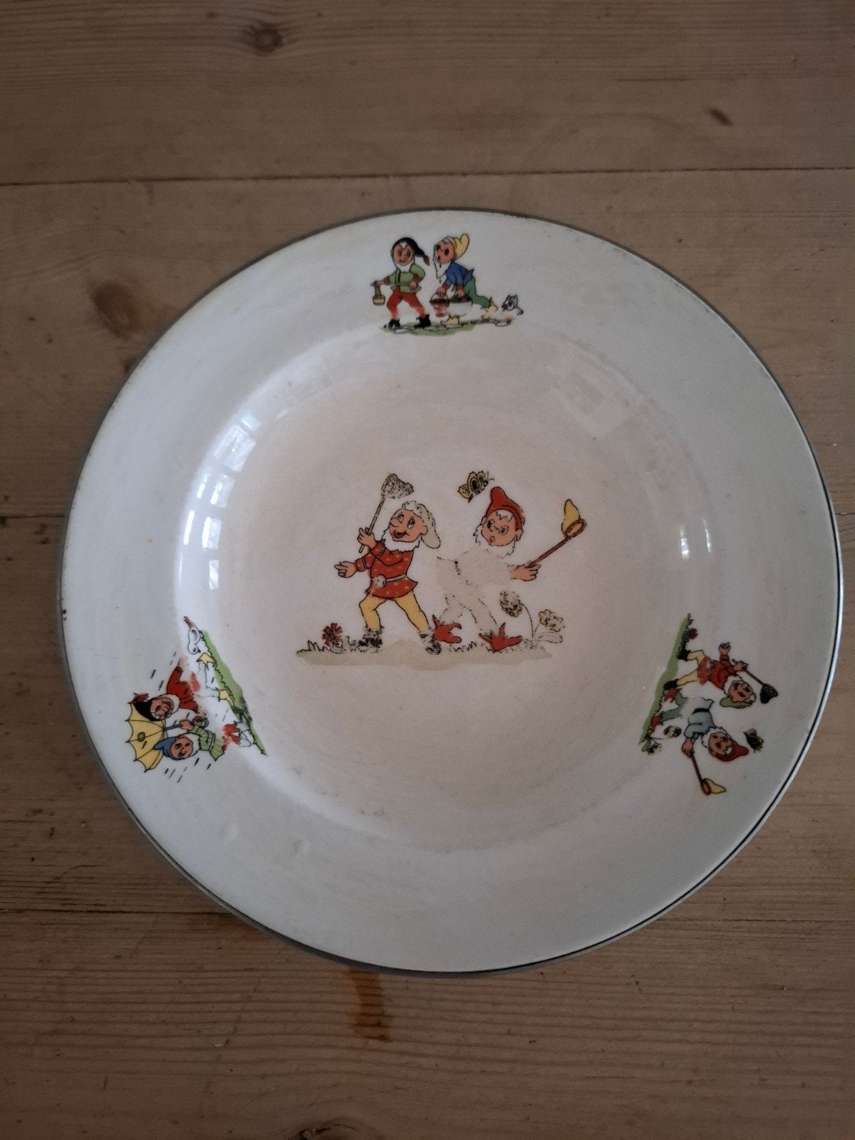 Vintage kinderservies bordje met kabouters, Antiek en Kunst, Antiek | Servies los, Ophalen of Verzenden