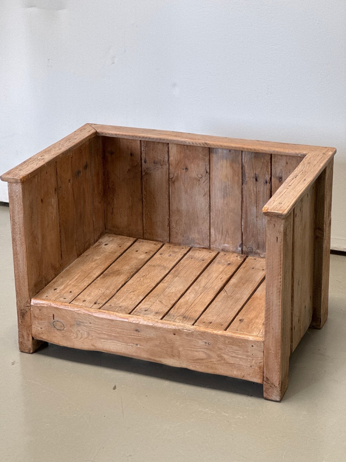 Houten honden sofa, Ophalen, Gebruikt, Overige