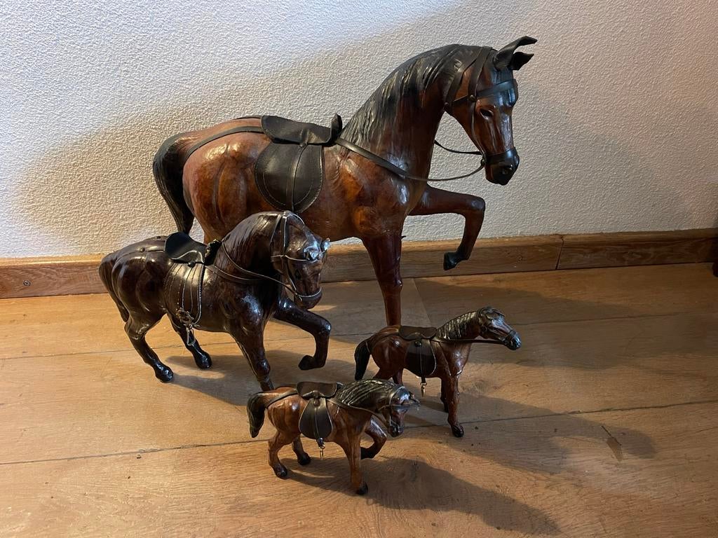 Set van 4 vintage lederen paarden, Ophalen of Verzenden, Zo goed als nieuw, Paard, Beeldje of Figuurtje