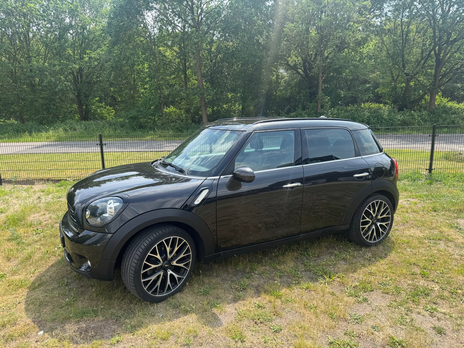 Mini Countryman 1.6 Cooper 2017 Zwart, Auto's, Voorwielaandrijving, Zwart, Particulier, SUV of Terreinwagen