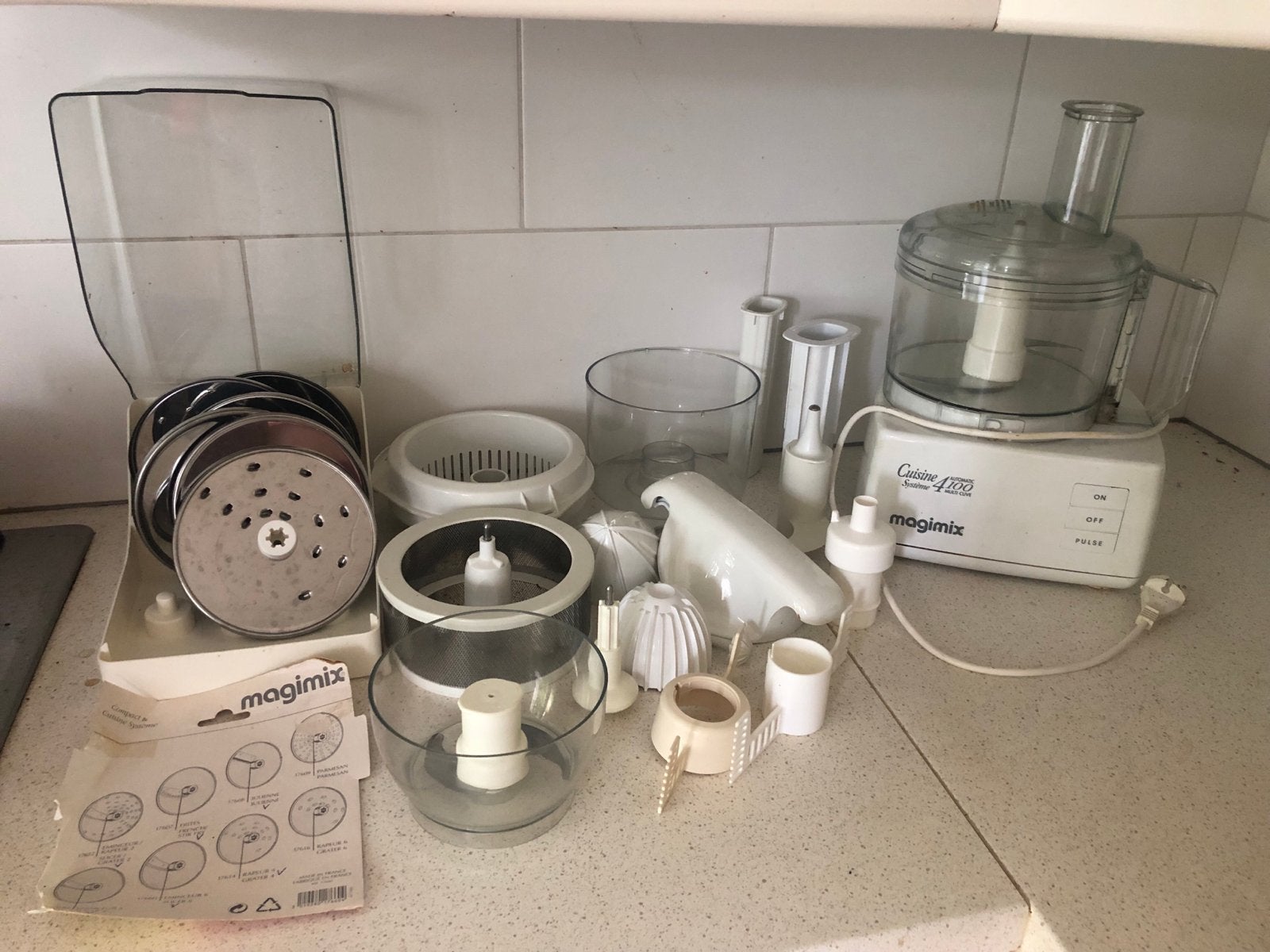 Magimix Cuisine Systeme 4100 Foodprocessor met accessoires, 2 tot 3 liter, Ophalen, Gebruikt, 1 snelheid