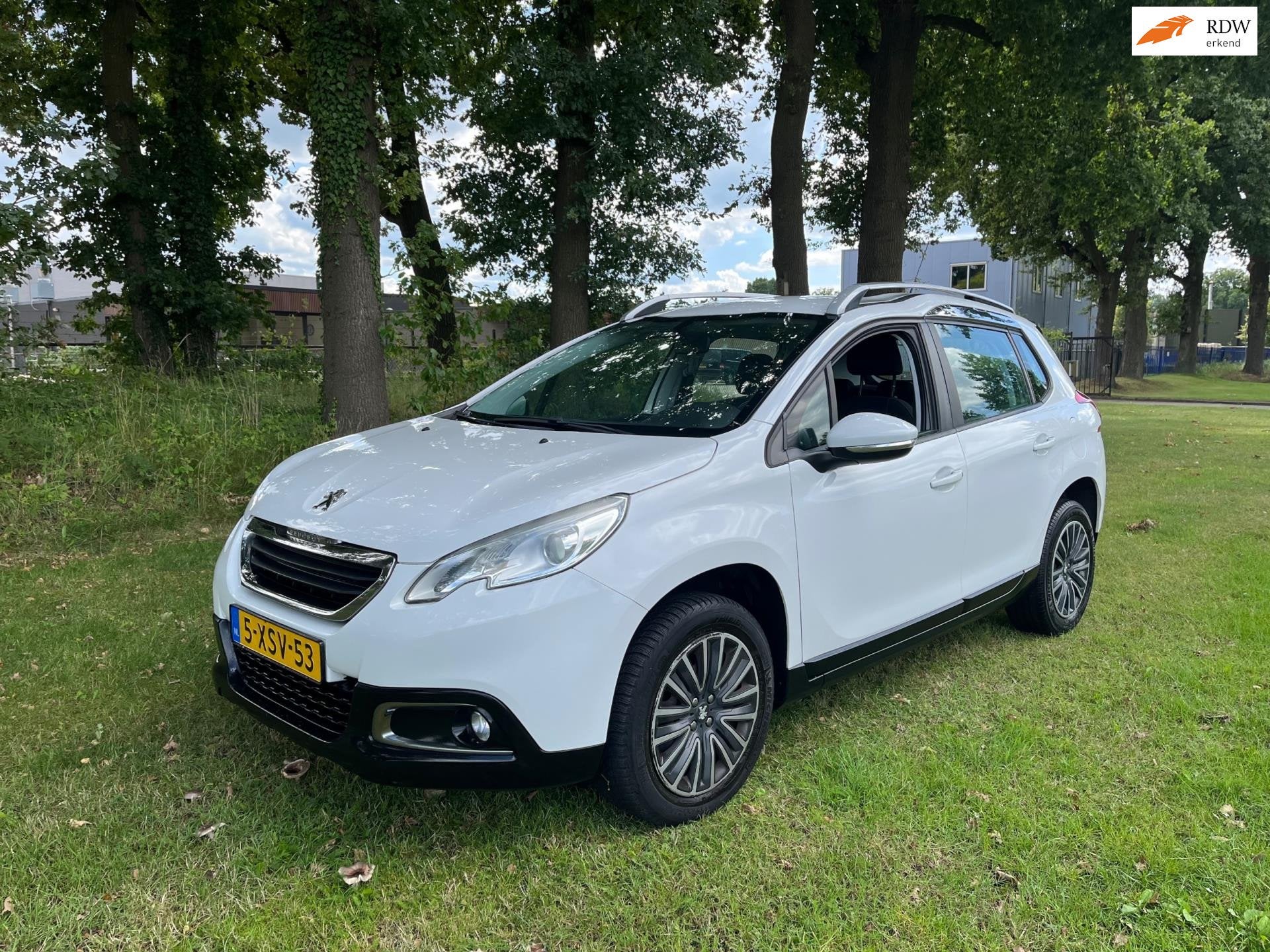 Peugeot 2008 1.2 PureTech Blue Lease, Auto's, Peugeot, Voorwielaandrijving, Euro 5, Stof, Zwart