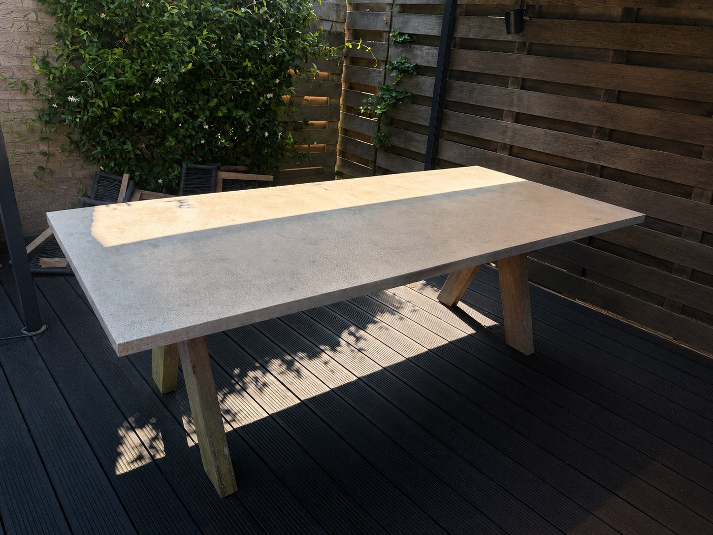 Intratuin tafel Wout natuursteen en houten poten, Ophalen, Gebruikt, Rechthoekig, Hout