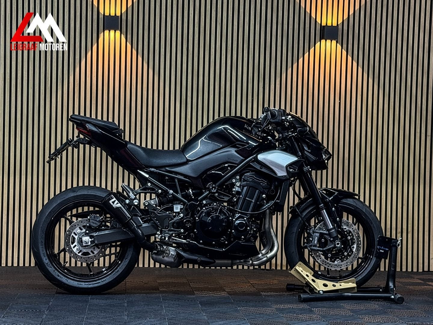KAWASAKI Z900 PERFORMANCE - 2025 - Leovince - Quickshifter, 4 cilinders, 948 cc, Bedrijf, Onbekend