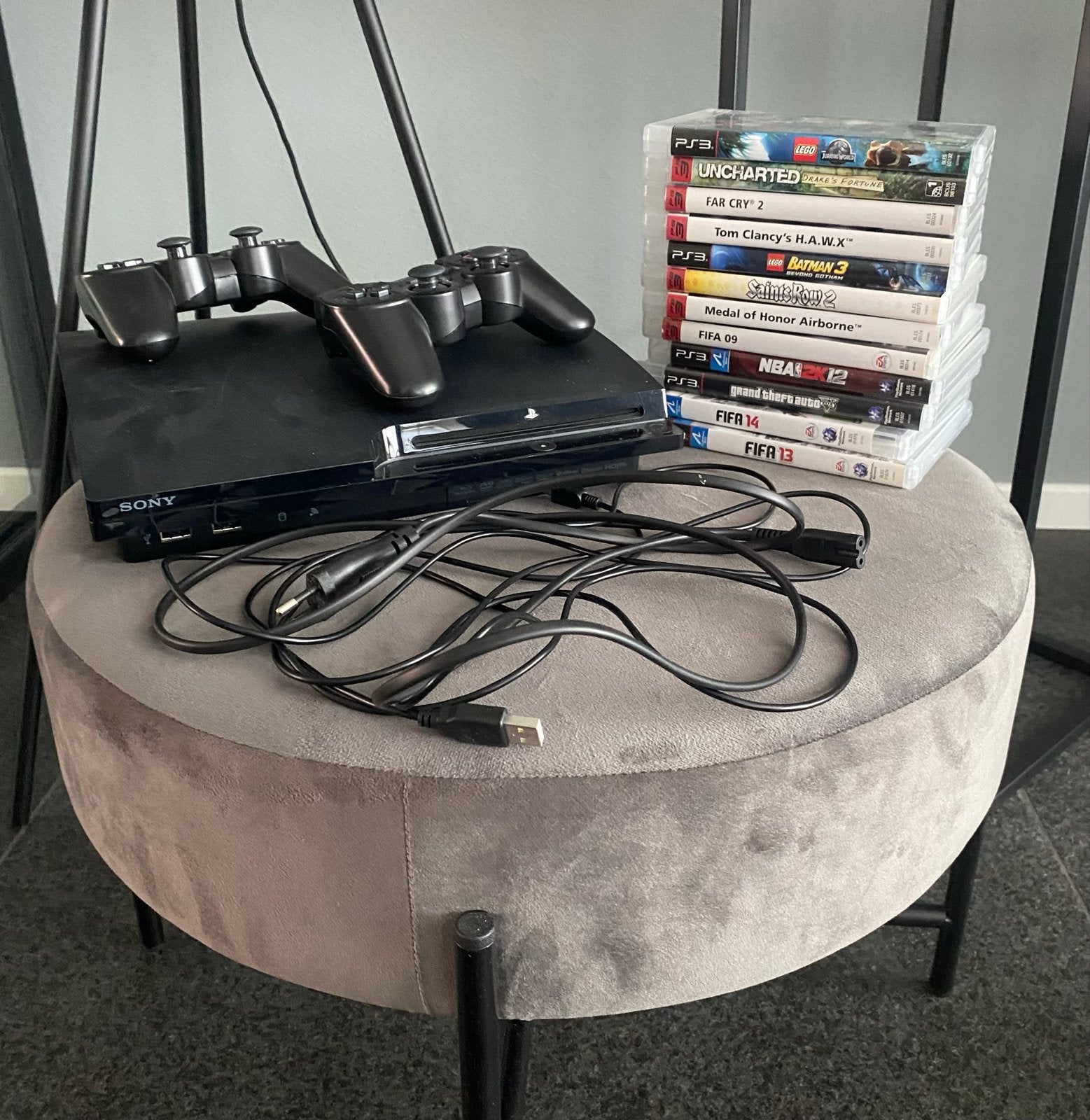 PlayStation 3 Slim 250GB + 2 controllers + 12 games, Spelcomputers en Games, Spelcomputers | Sony PlayStation 3, Met 2 controllers