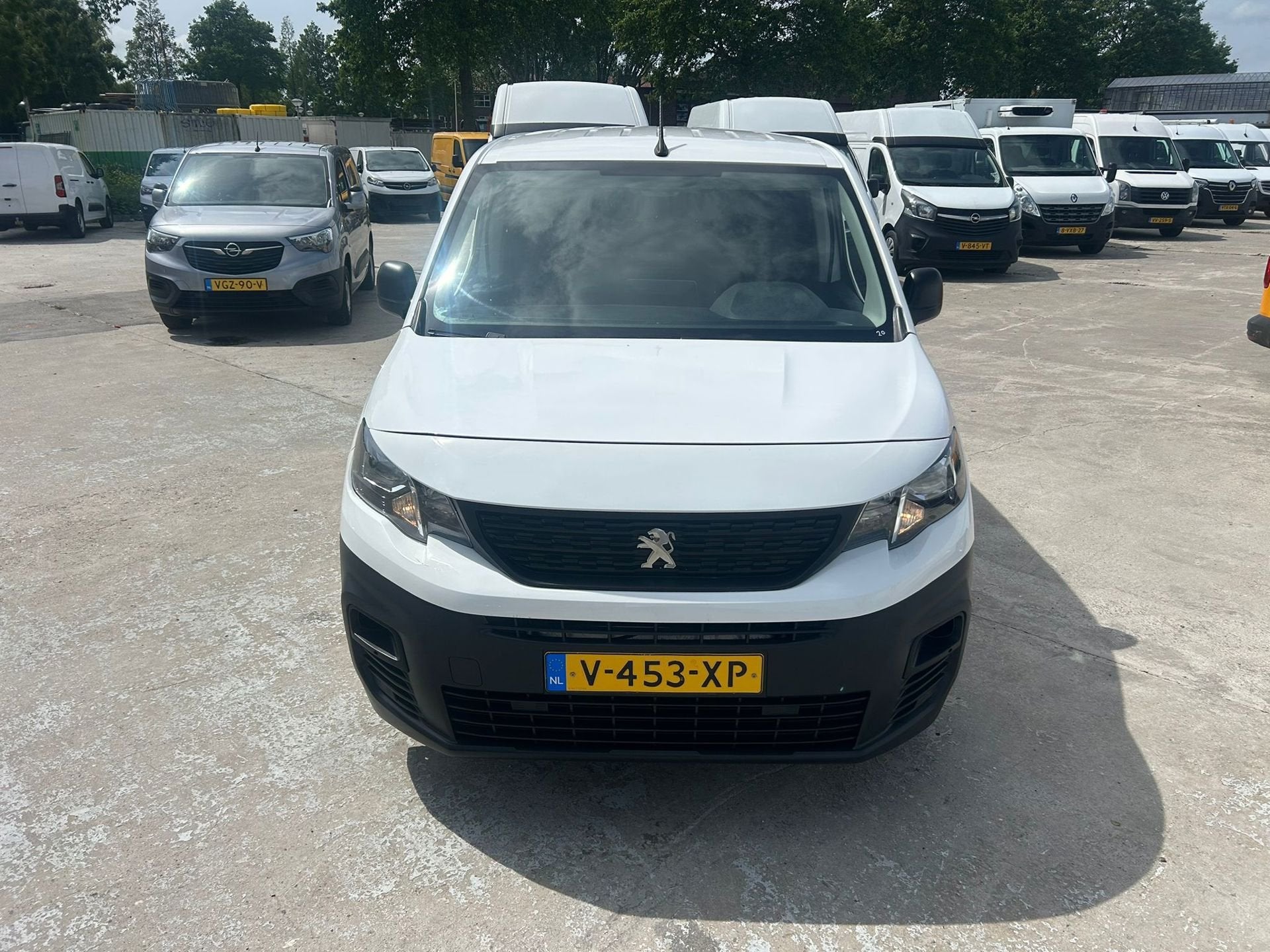 Peugeot Partner 1.6 BlueHDI Pro airco euro 6, Auto's, Voorwielaandrijving, Stof, Gebruikt, 4 cilinders