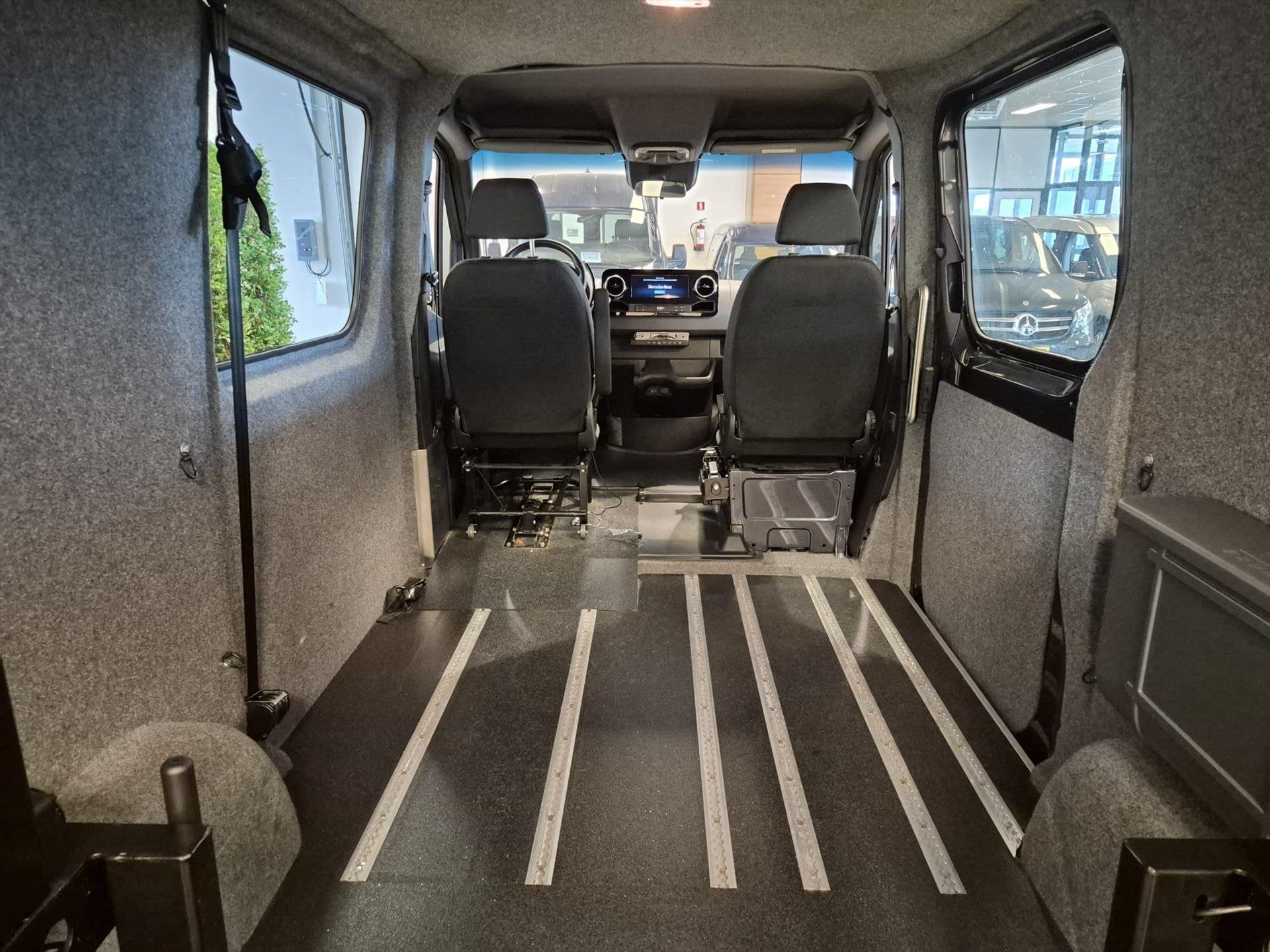 Mercedes-Benz Sprinter L1H1 Rolstoelbus Automaat - Zelfrijde, Auto's, 12 maanden, Stof, Gebruikt, 4 cilinders
