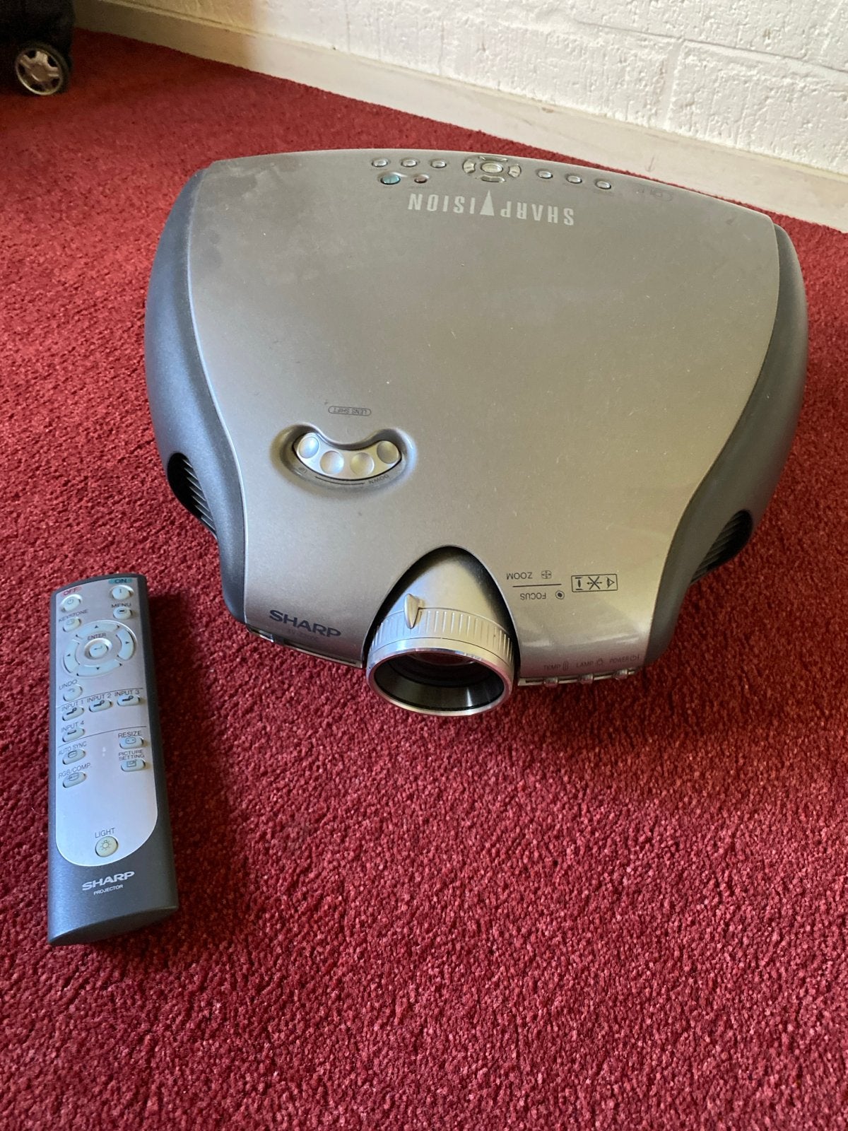 Sharp Vision XV-Z200E DLP Projector met afstandsbediening, Ophalen, Gebruikt, DLP, Overige resoluties