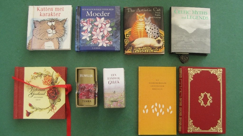 9 miniatuur boekjes, Boeken, Ophalen of Verzenden, Zo goed als nieuw