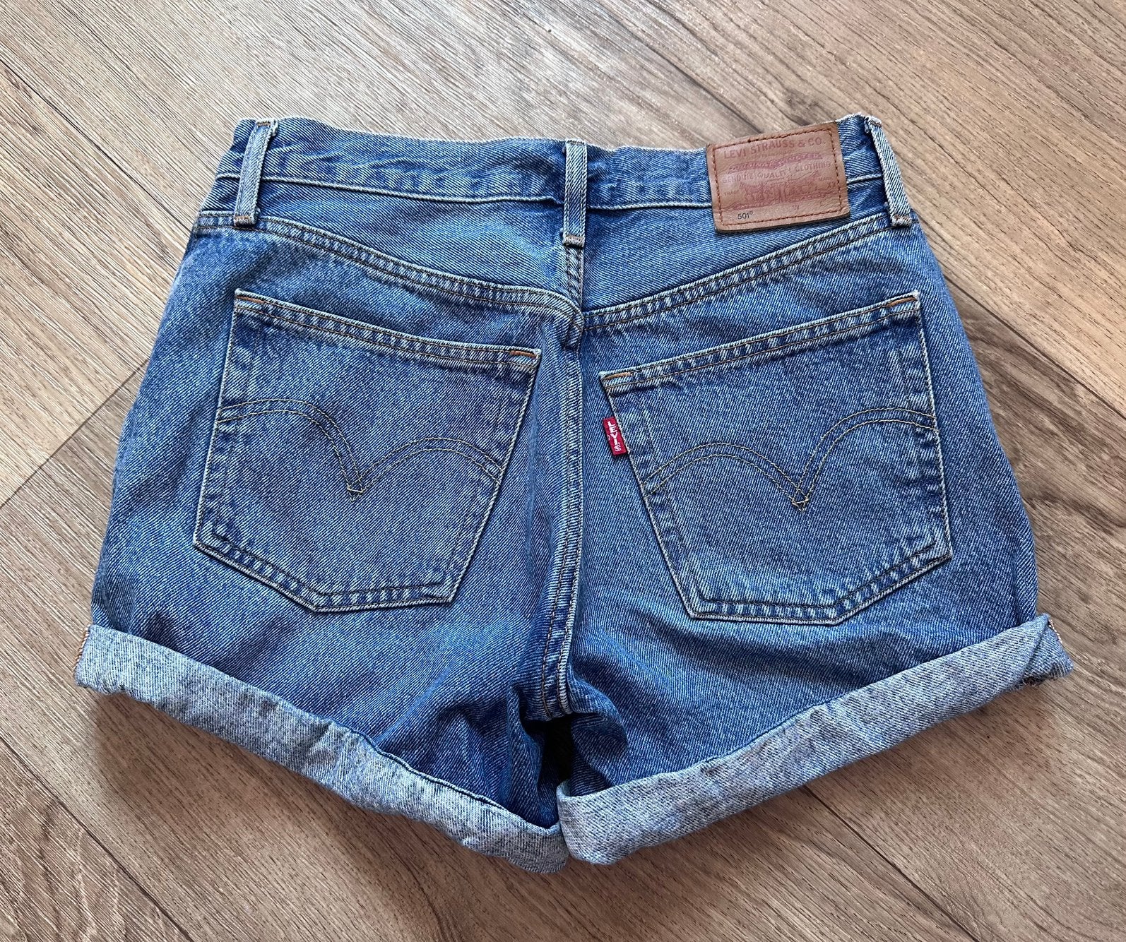 Shorts Levis 501 W25 (S/36), Ophalen of Verzenden, Gedragen, Blauw, W28 - W29 (confectie 36)