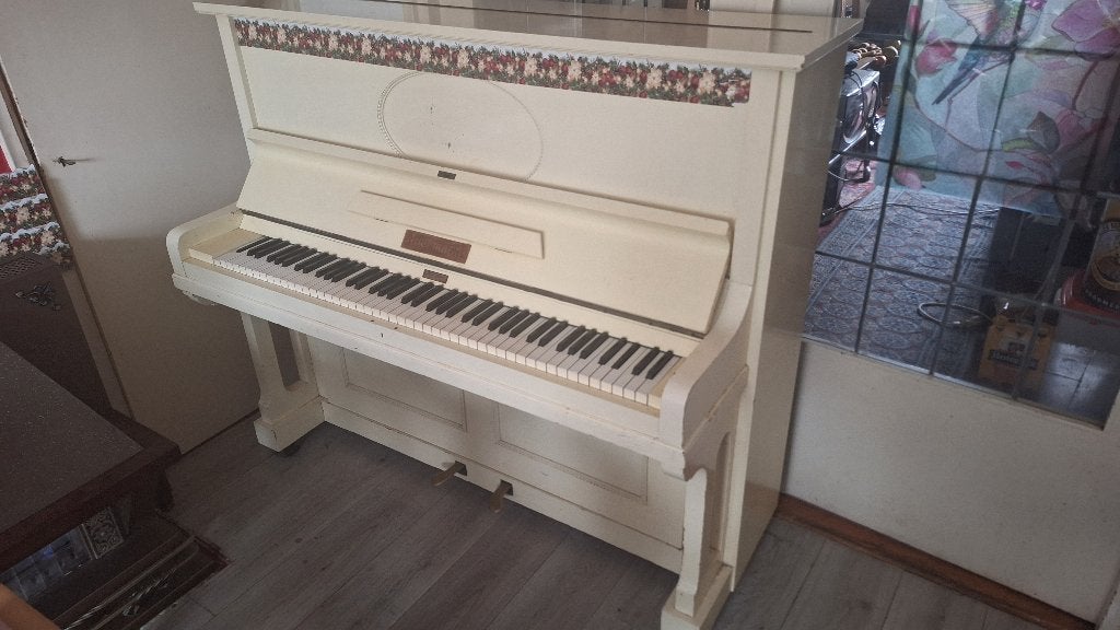 Piano gratis af te halen., Muziek en Instrumenten, Ophalen, Gebruikt, Wit, Piano