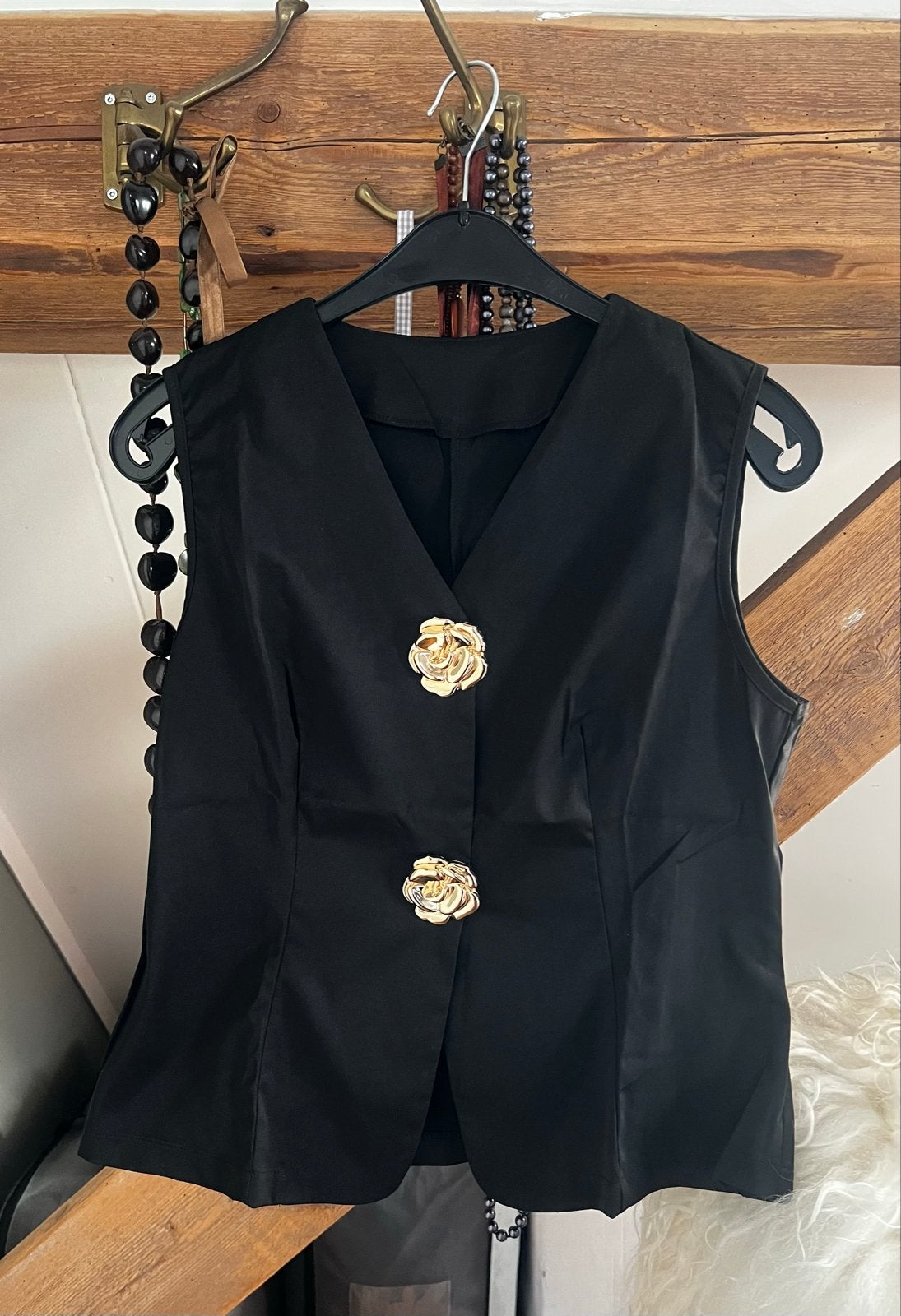 Nieuw Zwart Gilet met Gouden Knopen - Maat M, Ophalen of Verzenden, Nieuw