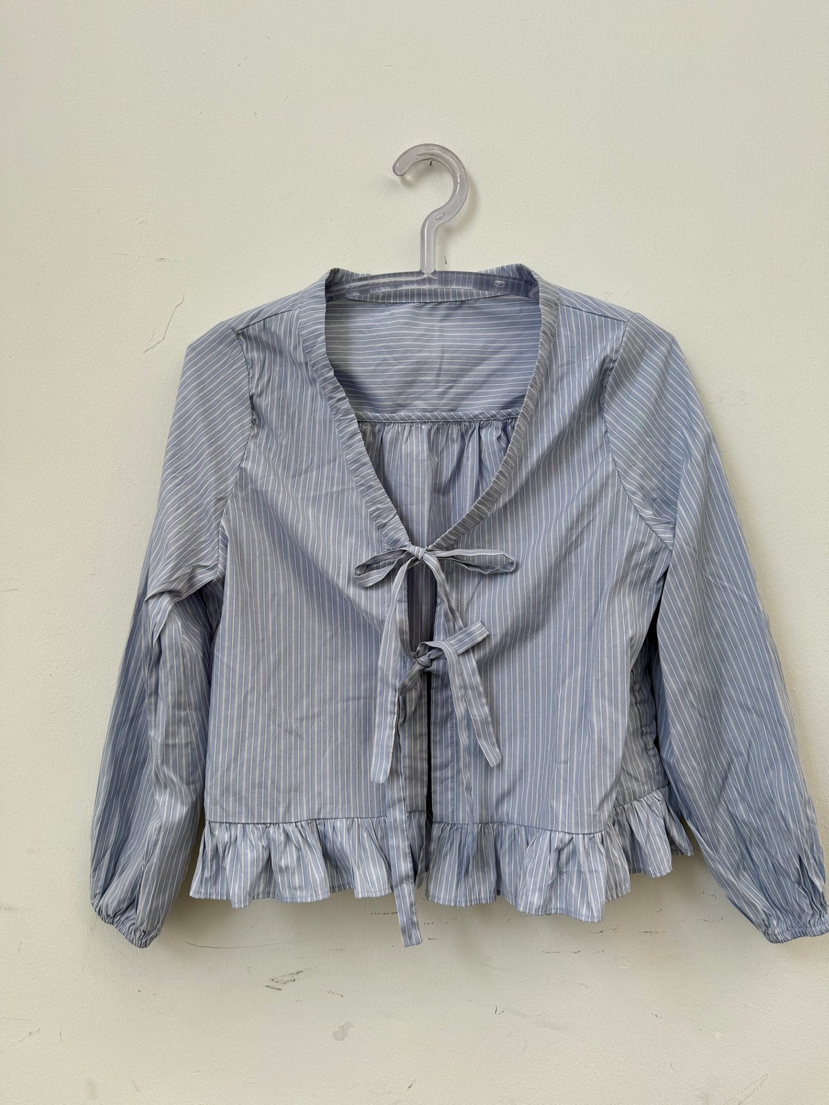 Gestreept shirt met strikjes - Maat S, Ophalen of Verzenden, Zo goed als nieuw, Maat 36 (S), Blauw