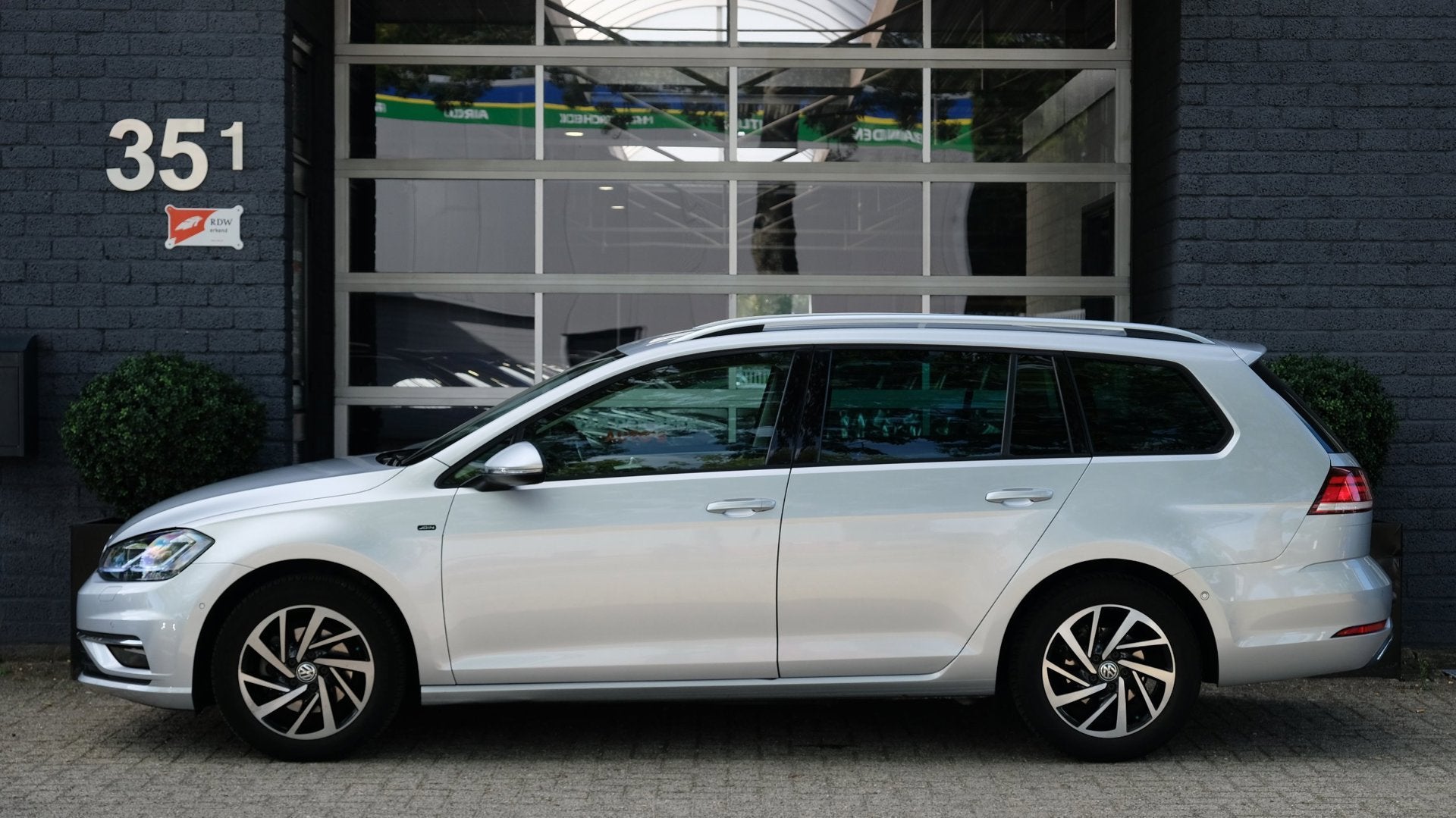 Volkswagen Golf Variant 1.6 TDI Highline ACC|Carplay|Camera|, Auto's, Stof, Gebruikt, 4 cilinders, 116 pk