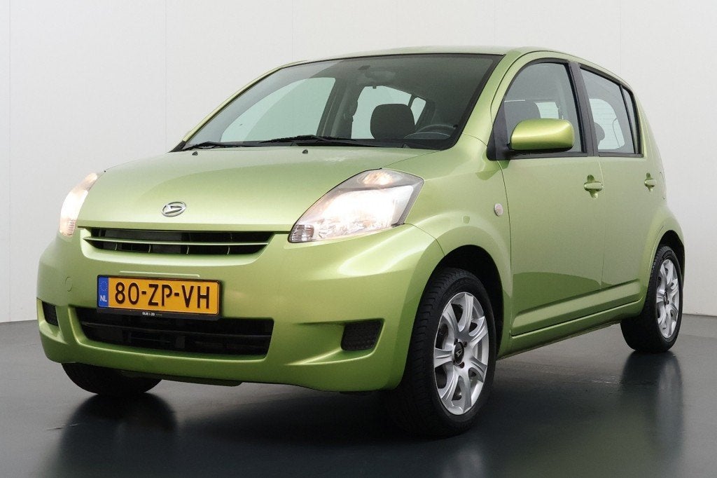 Daihatsu SIRION 1.0-12V PREMIUM, Voorwielaandrijving, Gebruikt, Bedrijf, Handgeschakeld