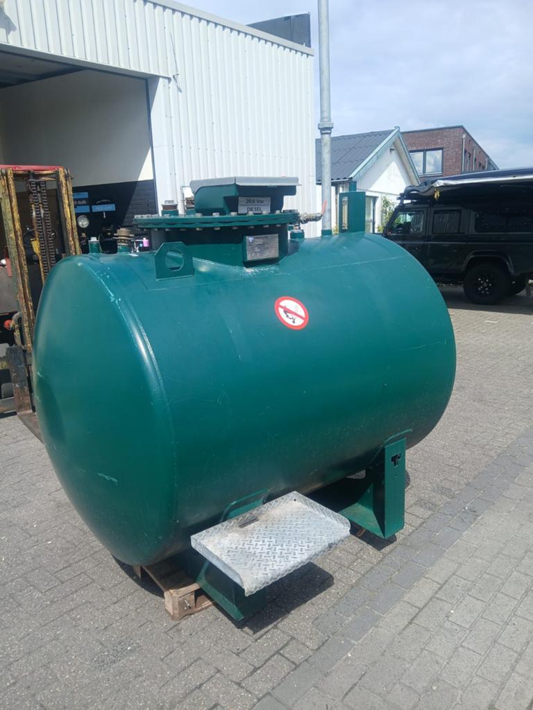 TolsmaTanks 2000L dieseltank met papieren., Ophalen