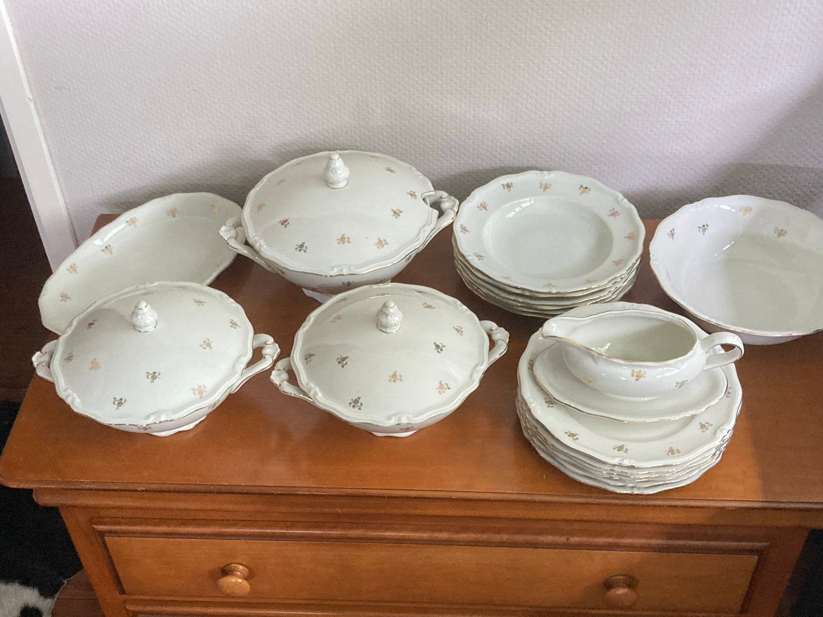 Antiek Bavaria Windsor servies - Crème met gouden randje, Ophalen