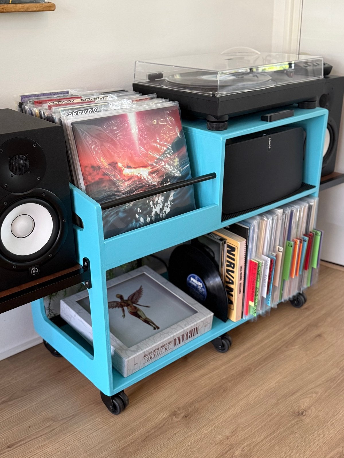 Lp kast op wielen, Ophalen, Hout, Gebruikt, Blauw