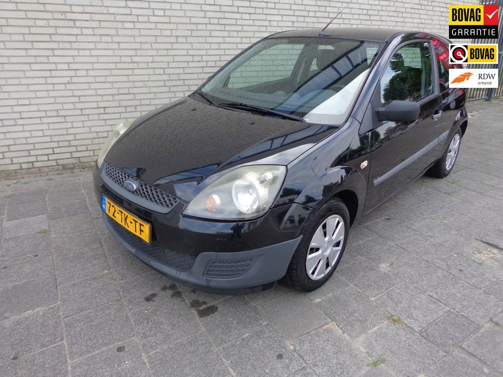 Ford Fiesta 1.3-8V Champion Nieuwe APK/Aflbeurt enAIRCO, 1299 cc, Stof, 4 cilinders, Startonderbreker