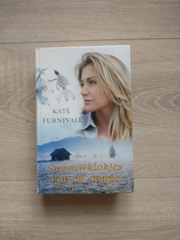 Kate Furnivall, Sneeuwklokjes van de steppe, Boeken, Ophalen of Verzenden, Gelezen