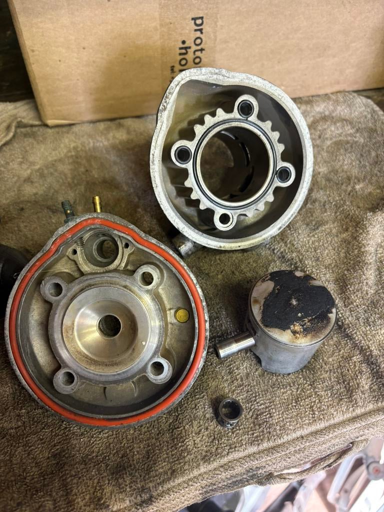 Airsal 70cc LC minarelli horizontaal cilinder, Fietsen en Brommers, Brommeronderdelen | Scooters, Yamaha, Cilinder, Ophalen of Verzenden