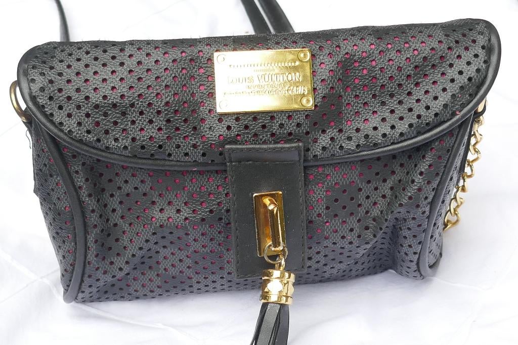 Louis Vuitton - zwarte  schouder tas - Limited Edition, Verzenden, Zo goed als nieuw, Zwart, Overige merken