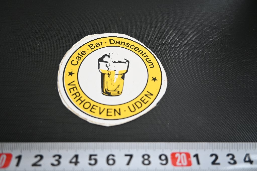 sticker Uden VERHOEVEN Café Bar Danscentrum, Ophalen, Zo goed als nieuw